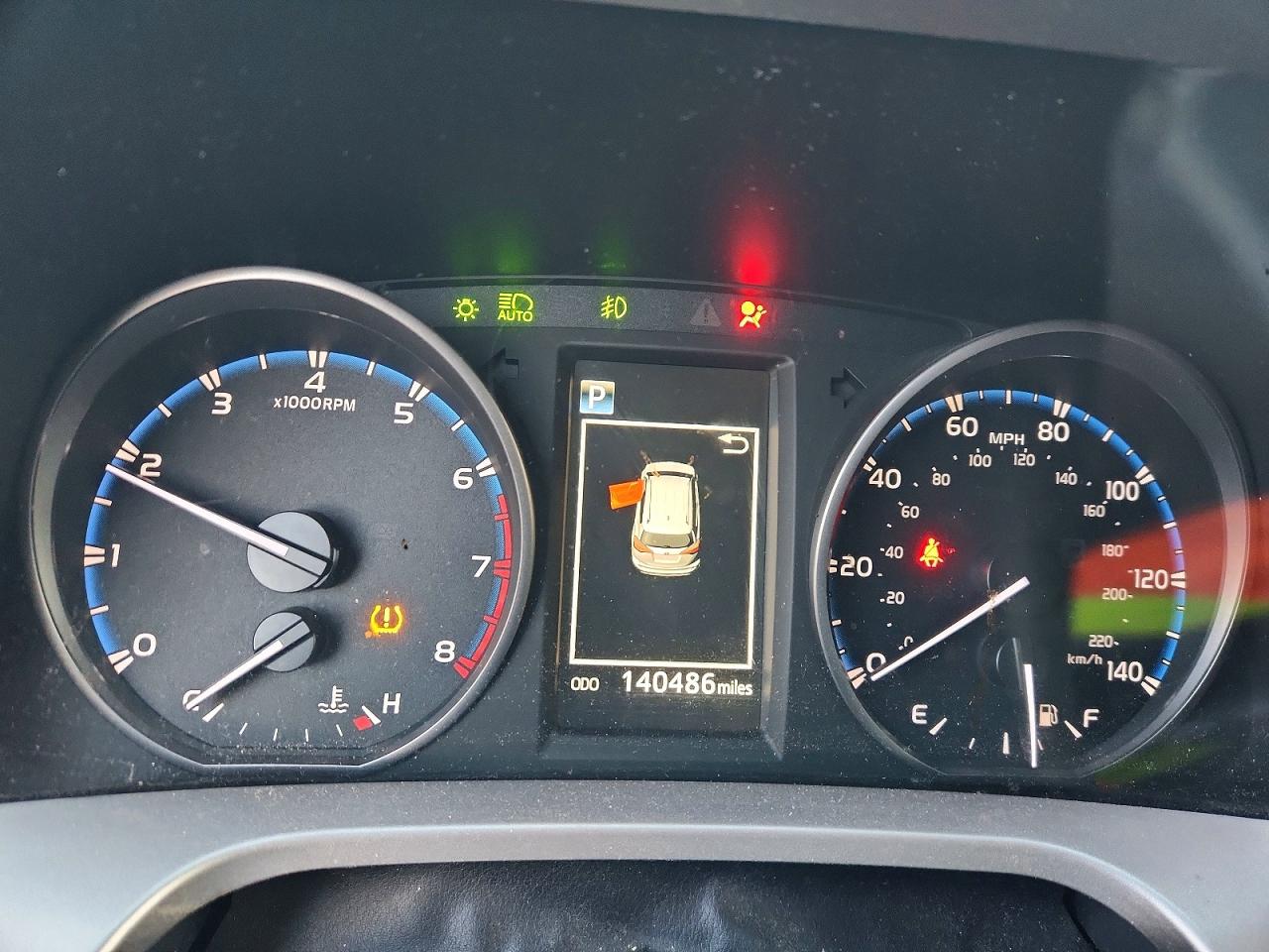 2017 TOYOTA RAV4 XLE photo 9