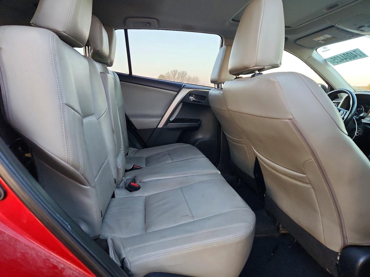 2017 TOYOTA RAV4 XLE photo 11