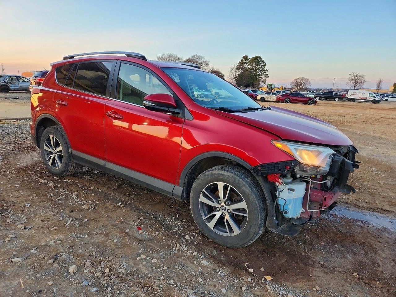 2017 TOYOTA RAV4 XLE photo 4
