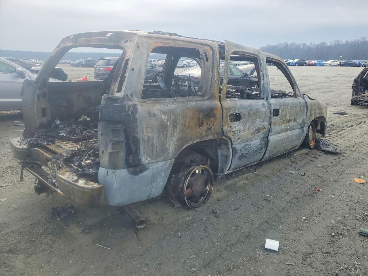 2002 GMC YUKON photo 5