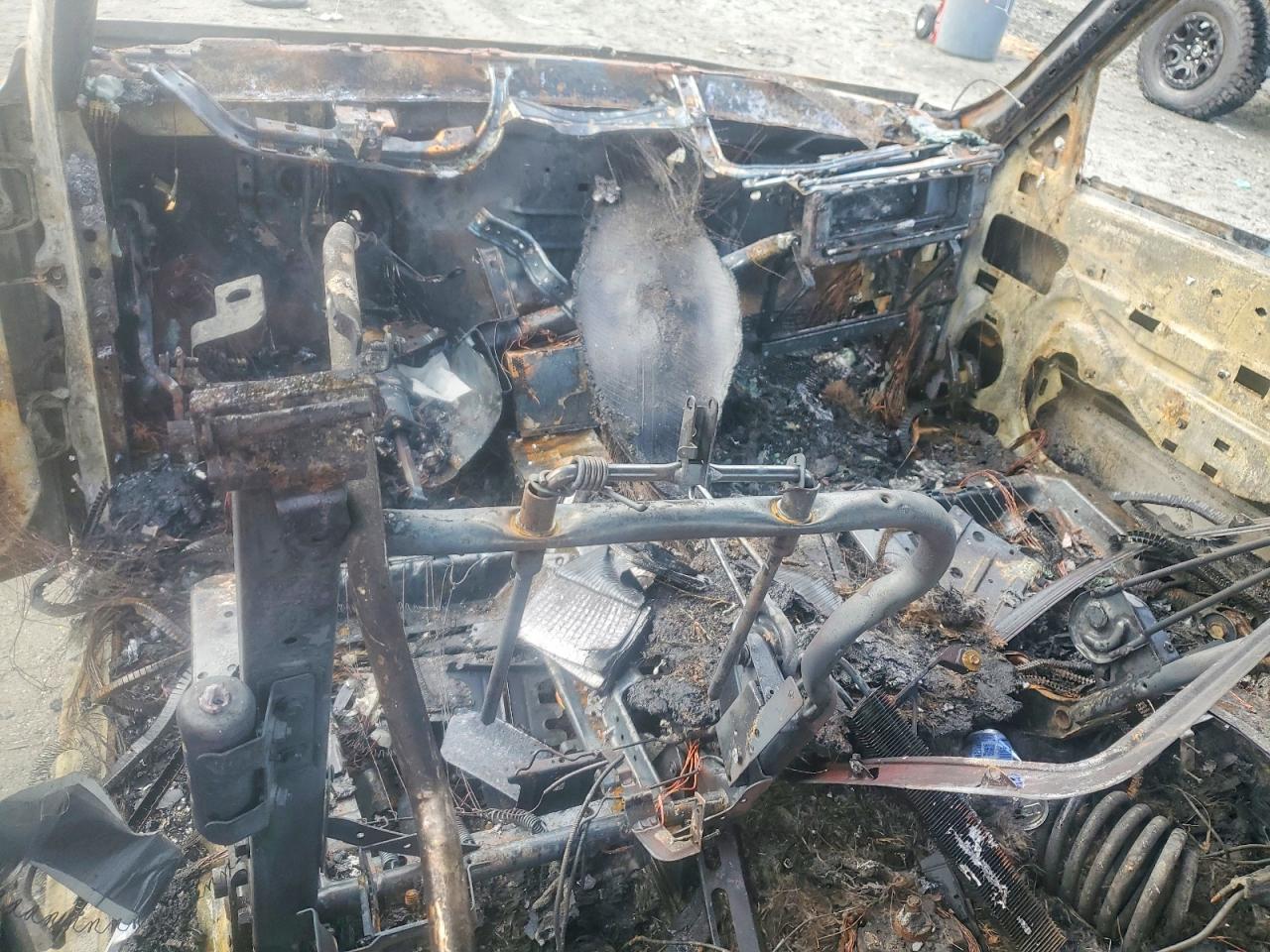 2002 GMC YUKON photo 15