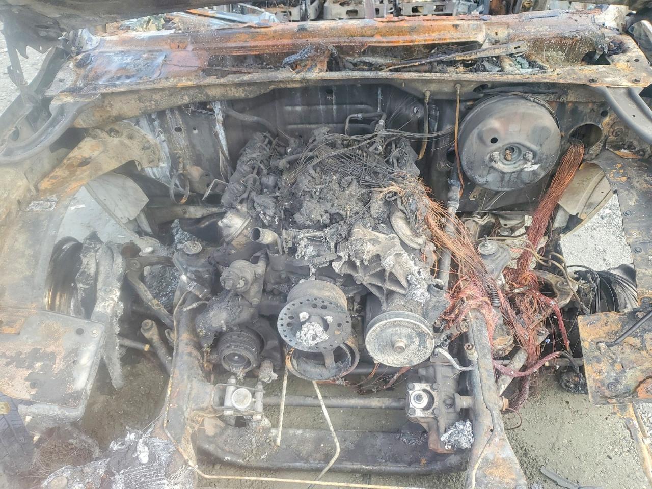 2002 GMC YUKON photo 21