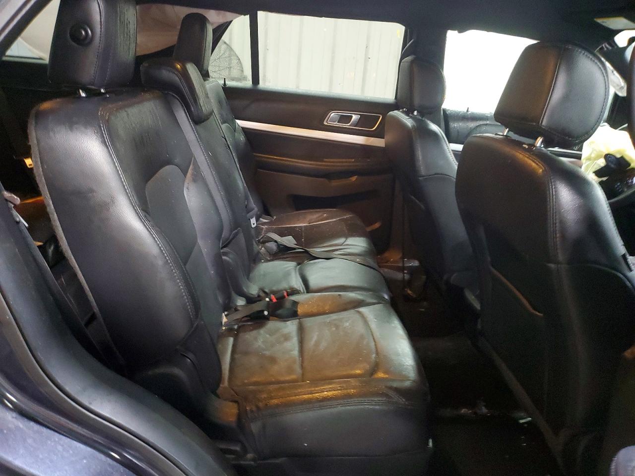 2017 FORD EXPLORER XLT photo 10