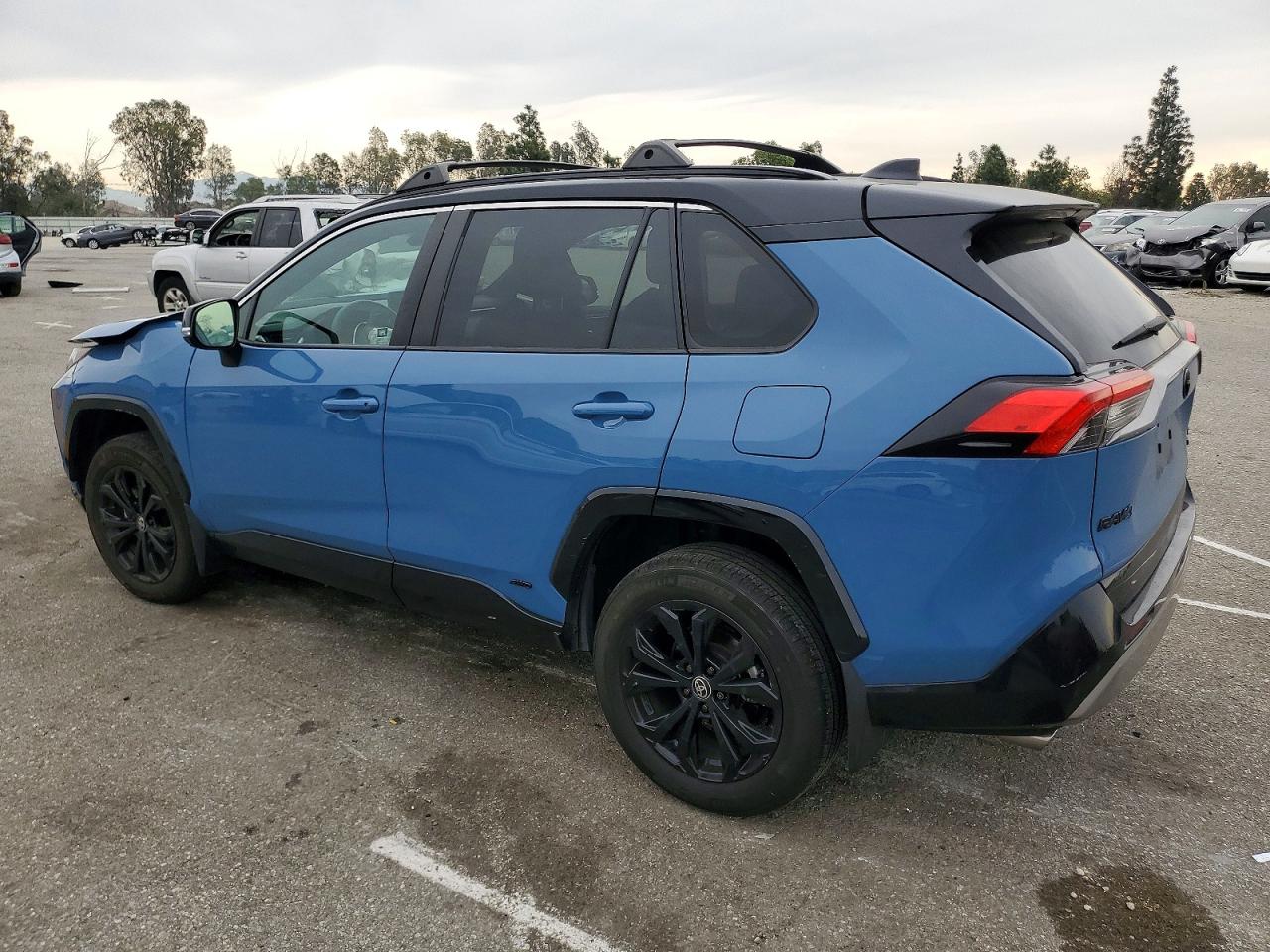 2024 TOYOTA RAV4 XSE photo 2