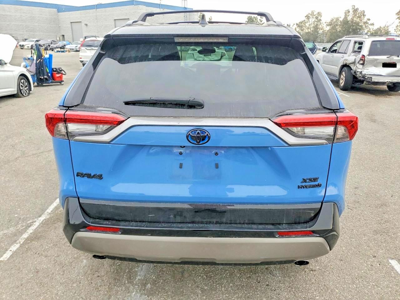 2024 TOYOTA RAV4 XSE photo 6