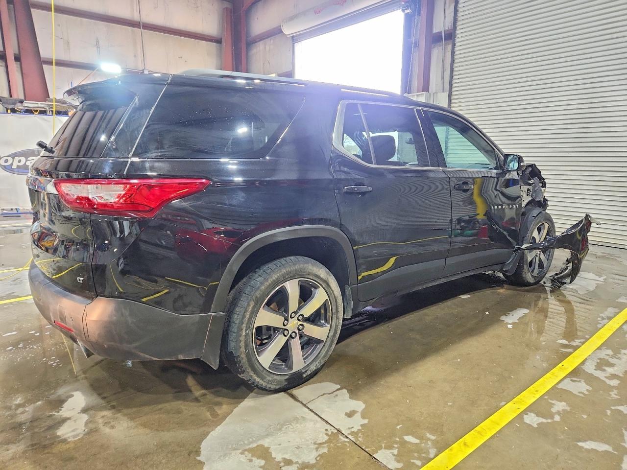 2020 CHEVROLET TRAVERSE LT photo 3