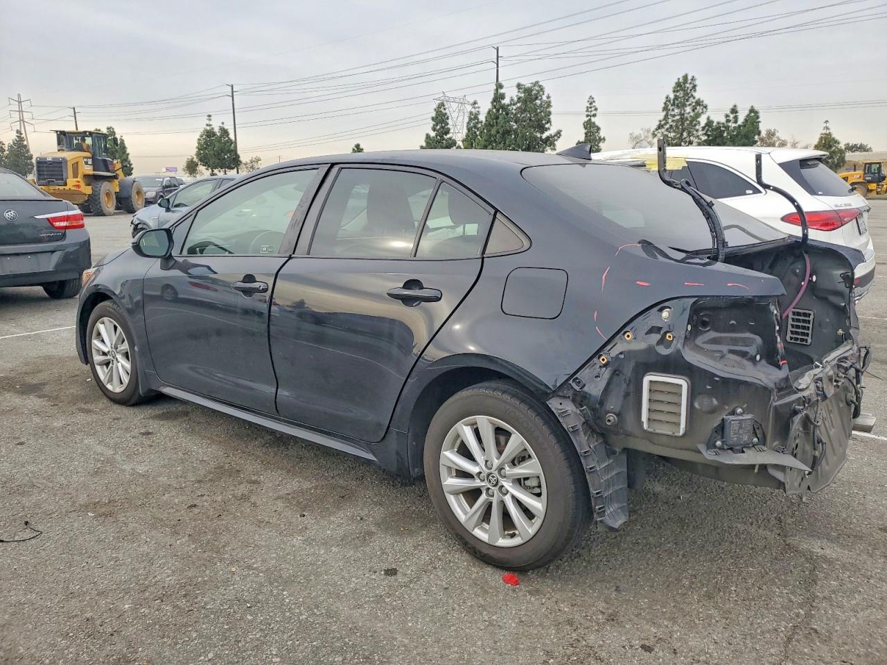 2023 TOYOTA COROLLA LE photo 3