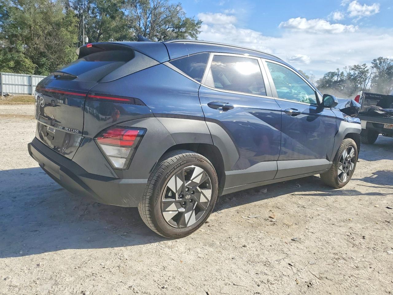 2025 HYUNDAI KONA SEL photo 5