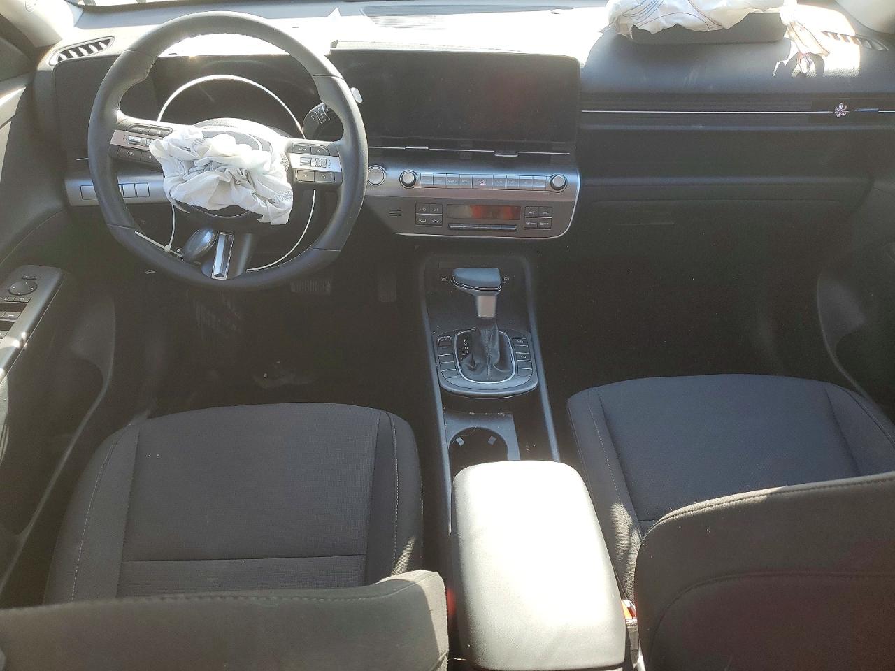 2025 HYUNDAI KONA SEL photo 15