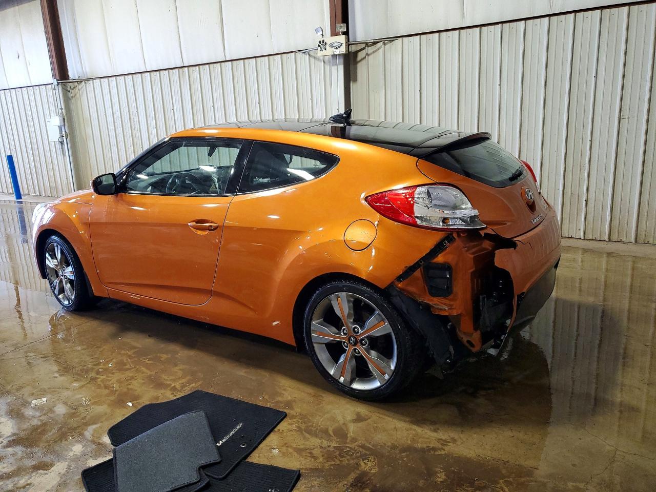 2016 HYUNDAI VELOSTER BASE photo 2