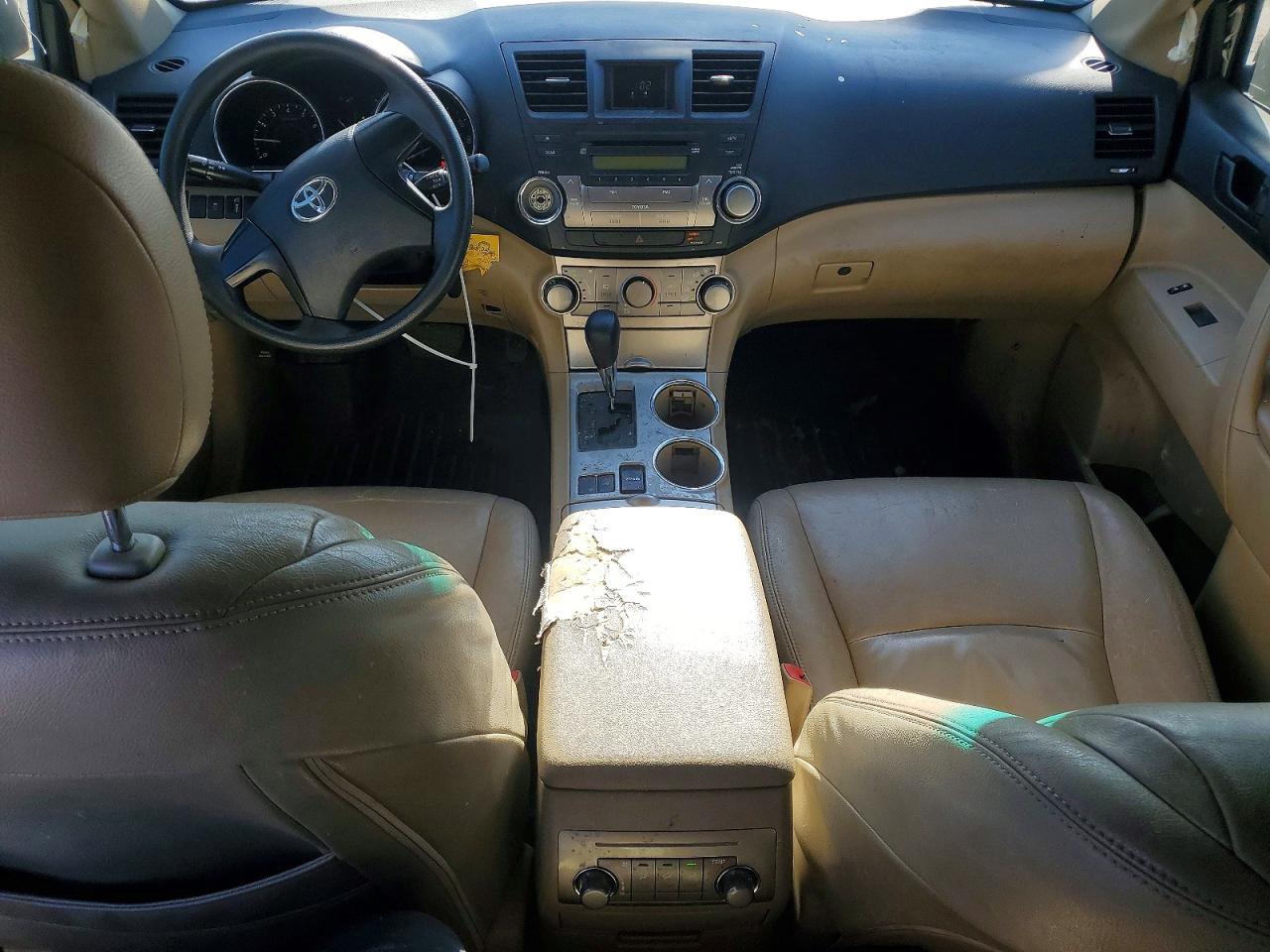 2012 TOYOTA HIGHLANDER BASE photo 22