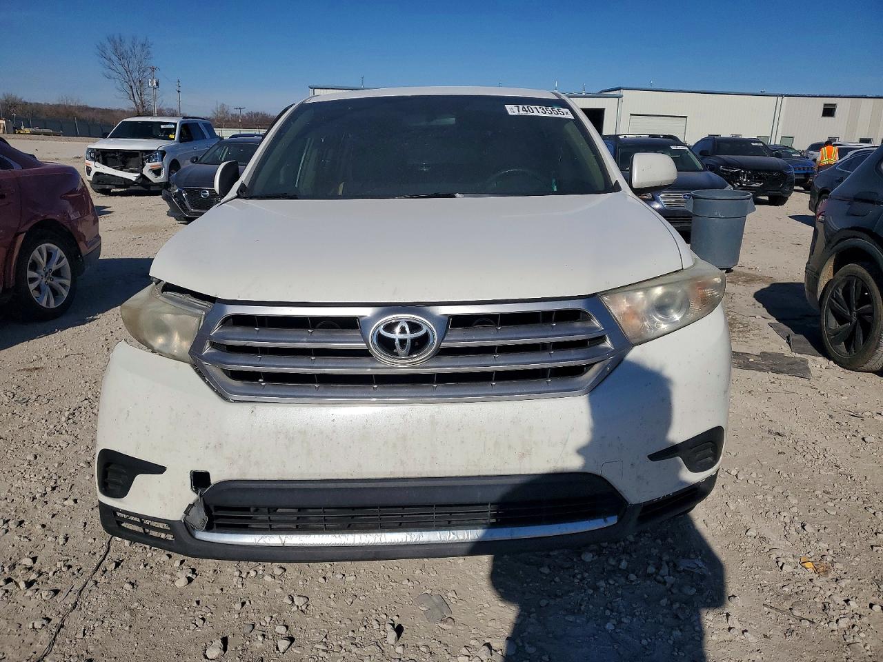 2012 TOYOTA HIGHLANDER BASE photo 13