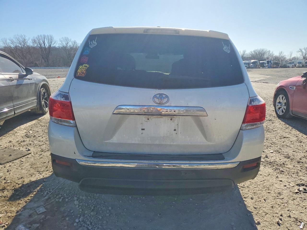 2012 TOYOTA HIGHLANDER BASE photo 16