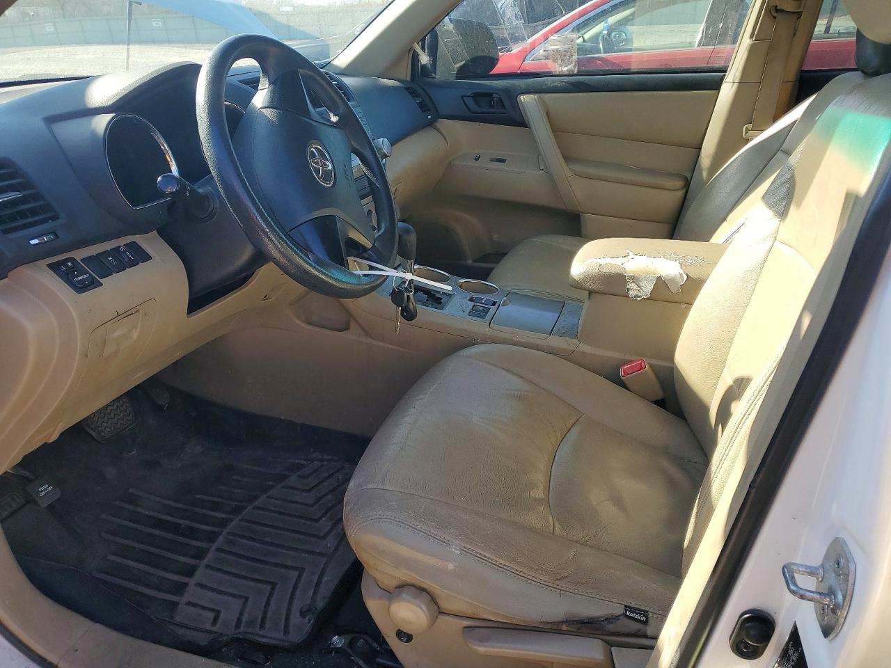 2012 TOYOTA HIGHLANDER BASE photo 19