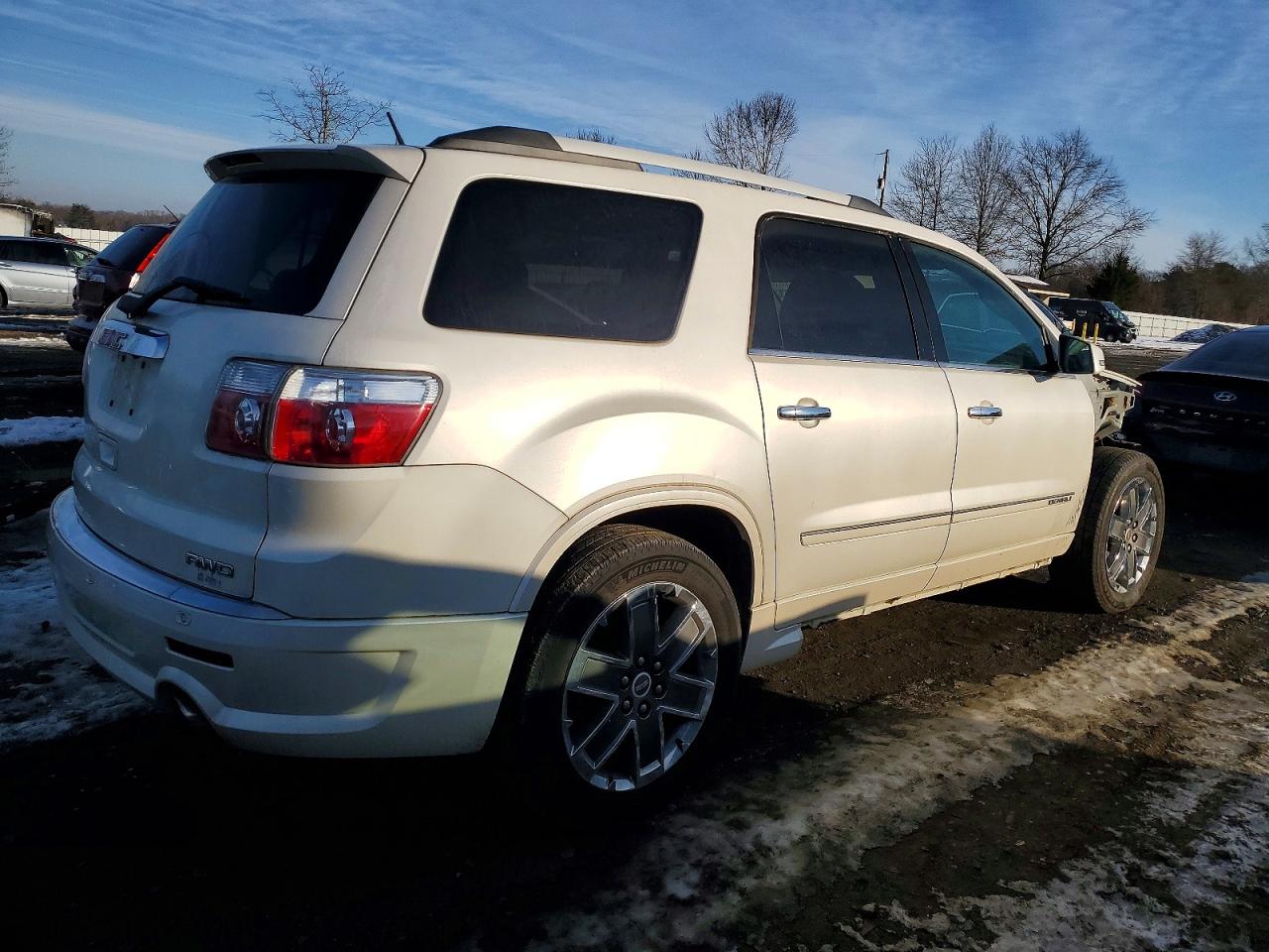 2011 GMC ACADIA DENALI photo 3