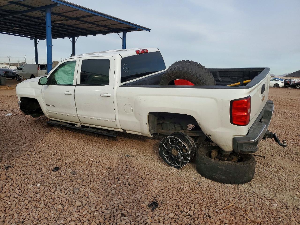 2017 CHEVROLET SILVERADO K2500 HEAVY DUTY LT photo 3