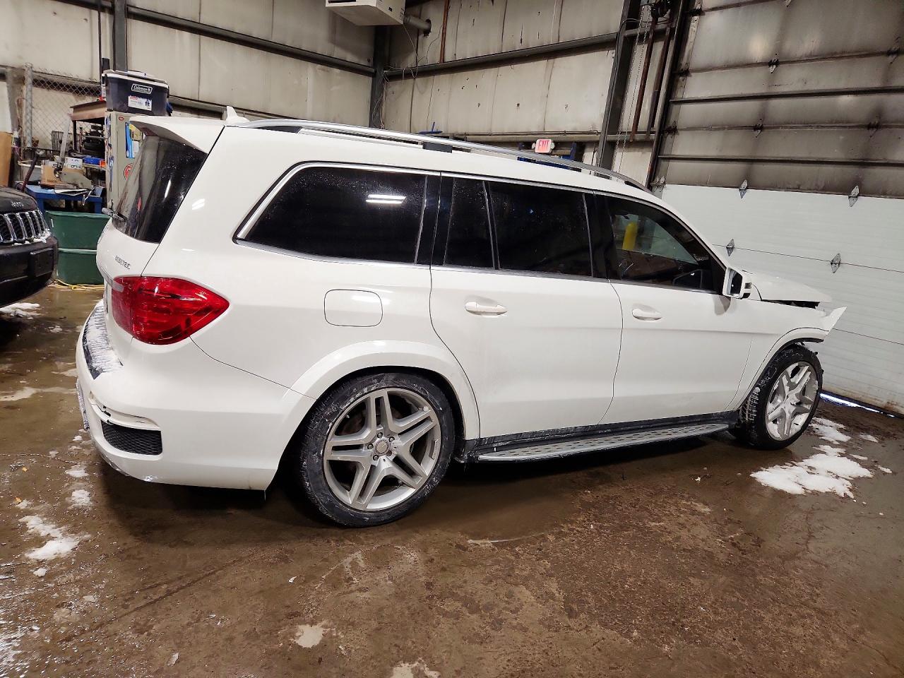 2016 MERCEDES-BENZ GL 350 BLUETEC photo 3