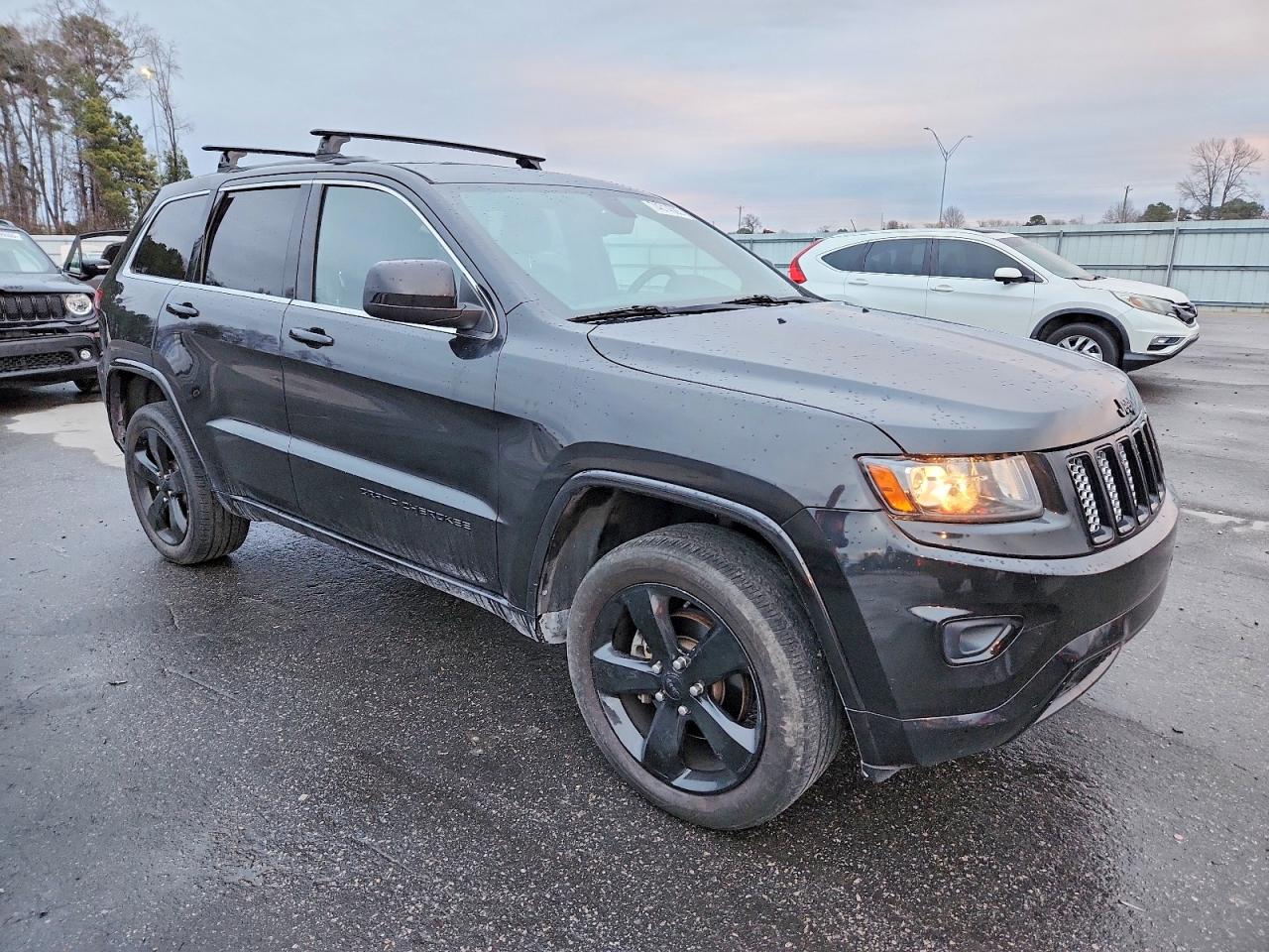 2015 JEEP GRAND CHEROKEE LAREDO photo 4