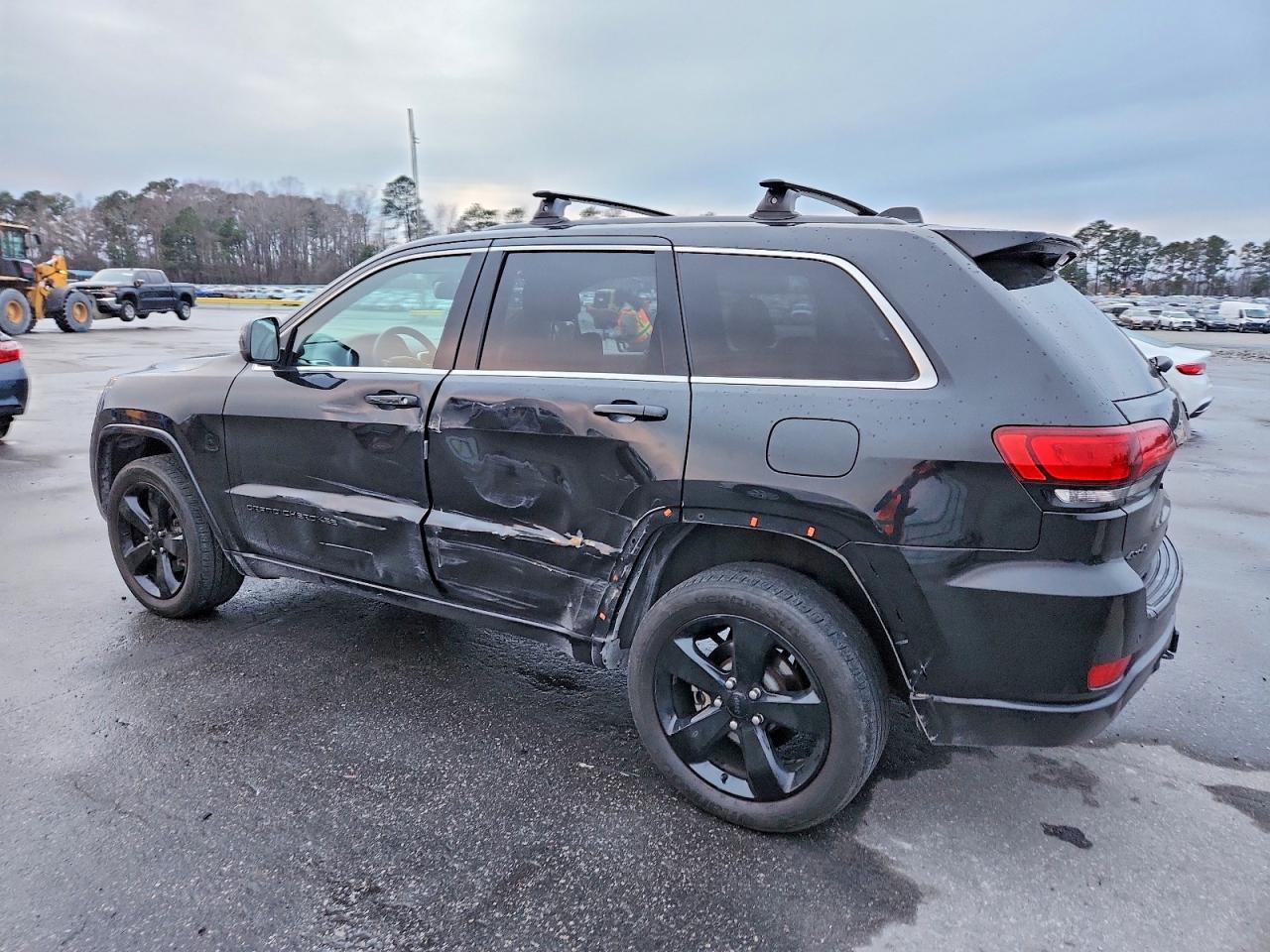 2015 JEEP GRAND CHEROKEE LAREDO photo 2
