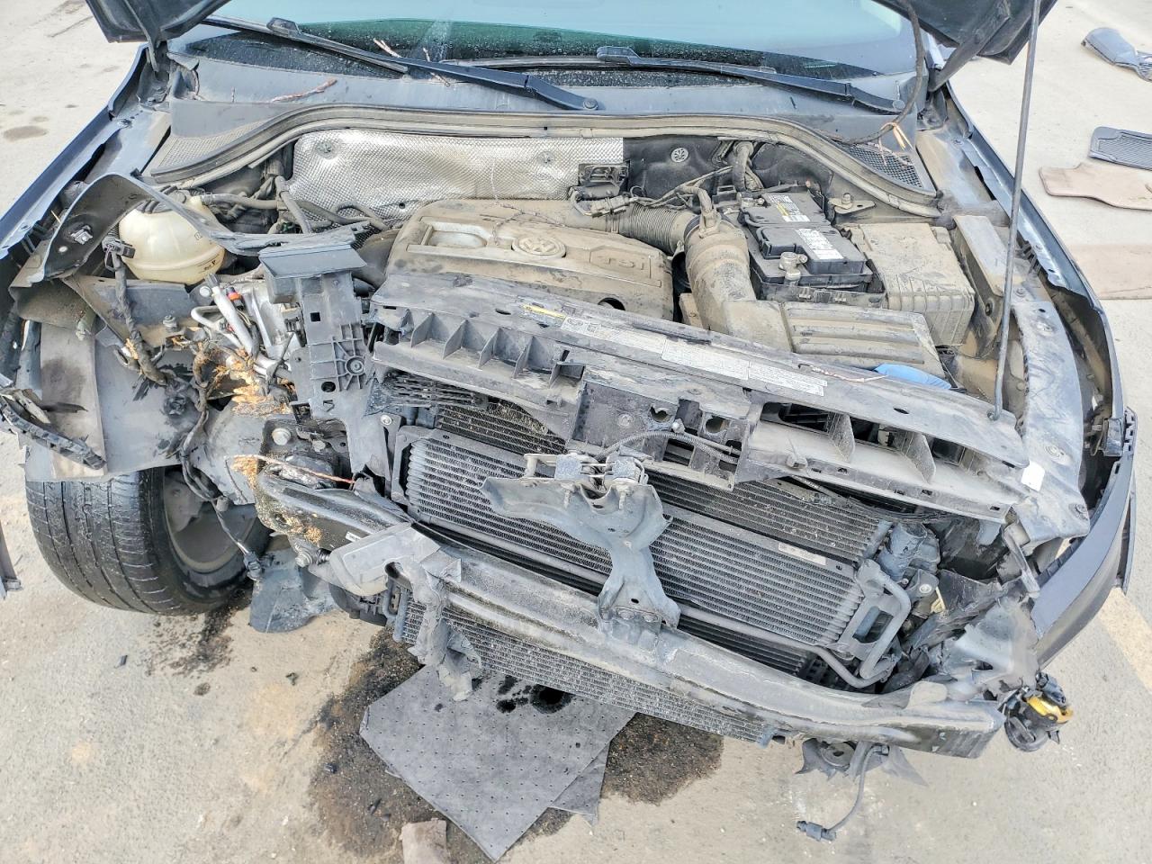 2013 VOLKSWAGEN TIGUAN S photo 12