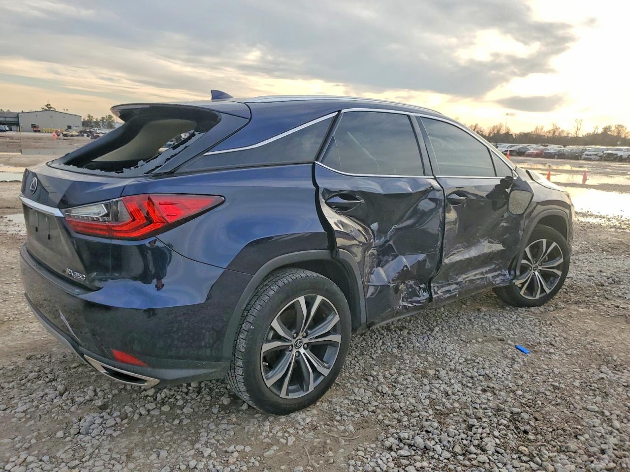 2021 LEXUS RX photo 3