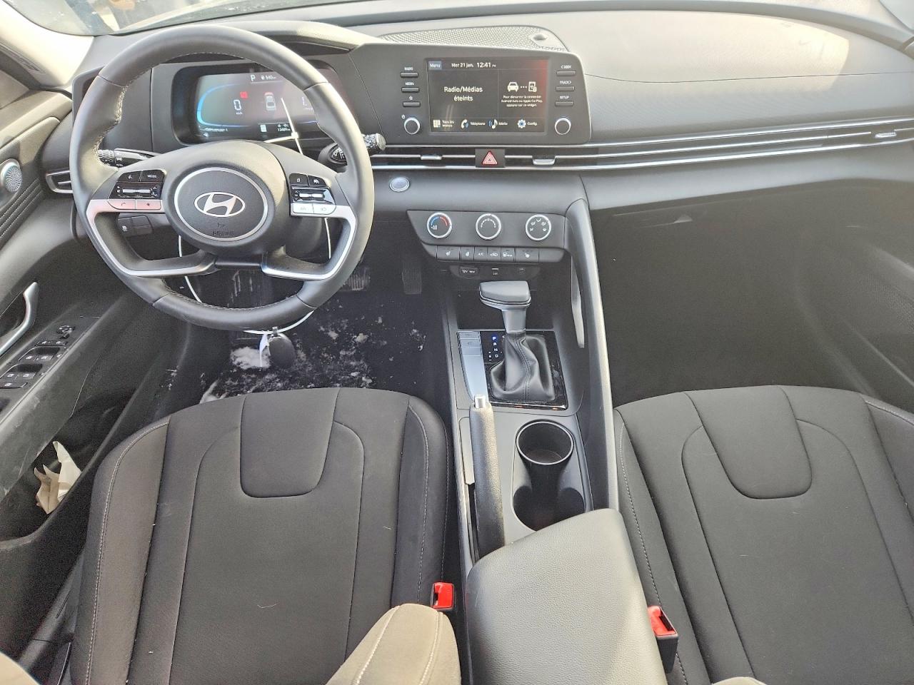2025 HYUNDAI ELANTRA SEL SPORT photo 22