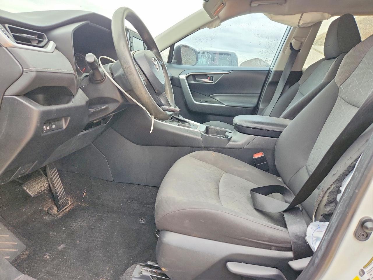 2019 TOYOTA RAV4 XLE photo 7