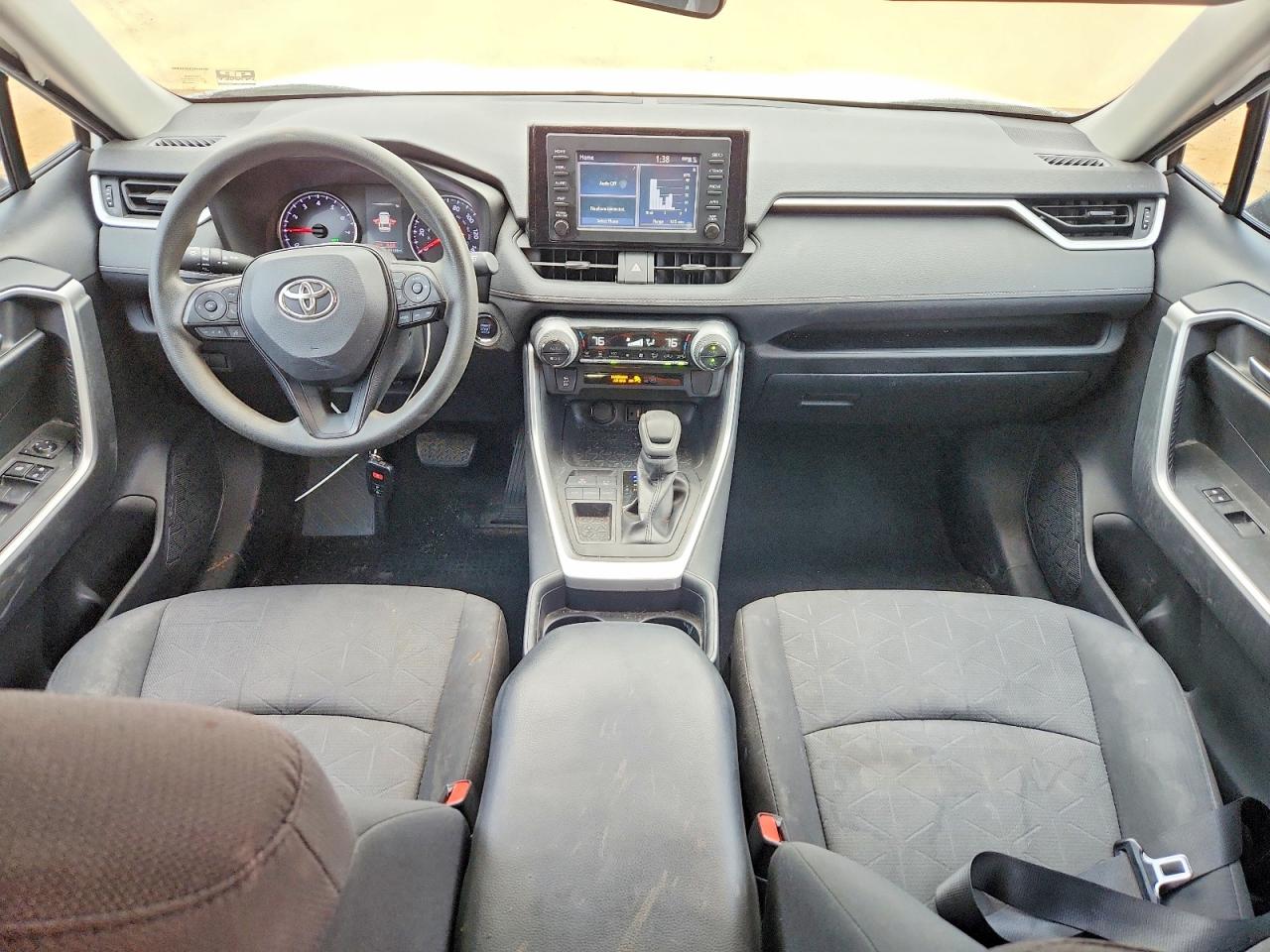 2019 TOYOTA RAV4 XLE photo 8