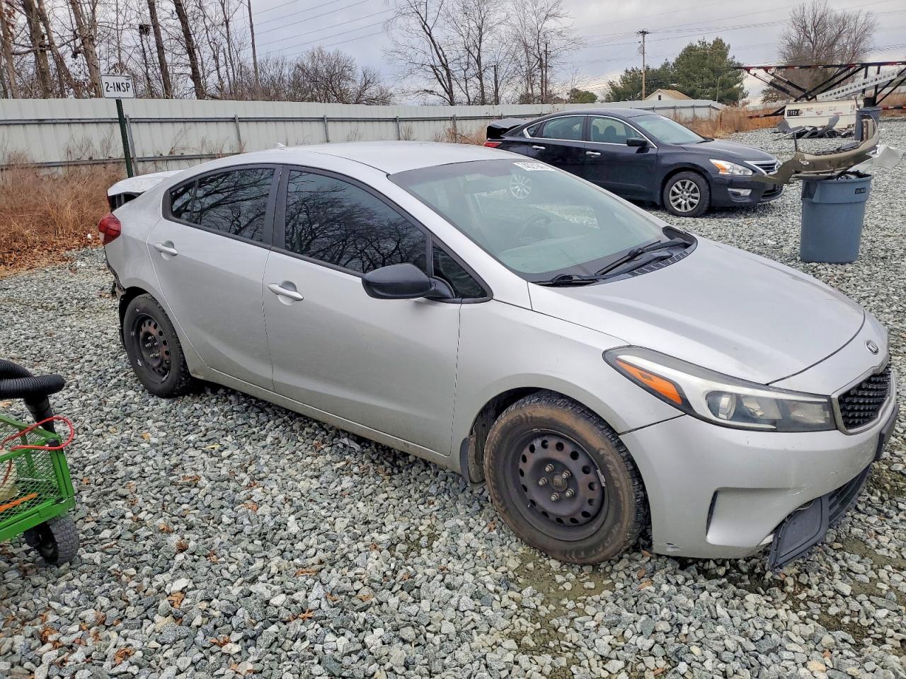 2017 KIA FORTE photo 4
