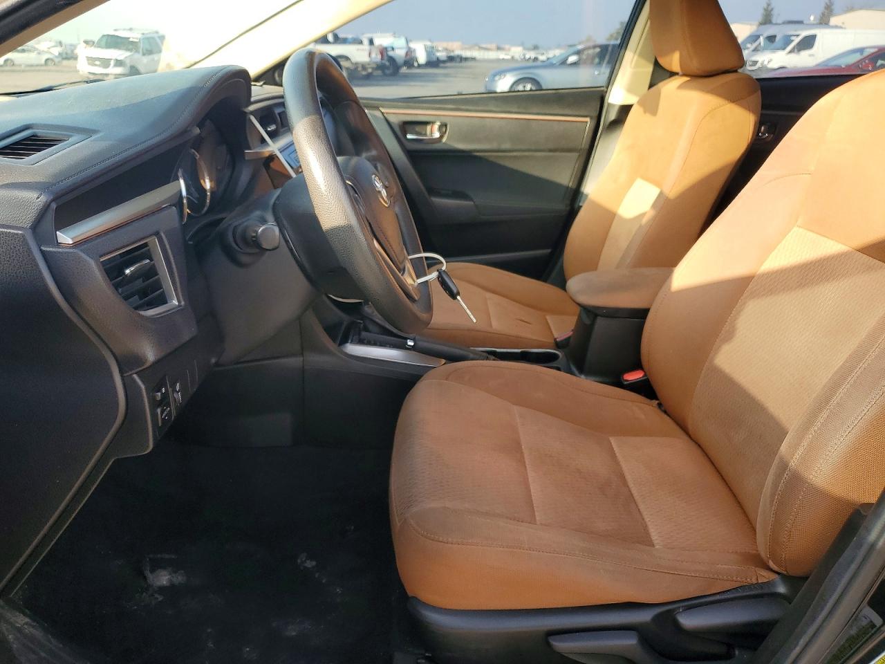 2015 TOYOTA COROLLA L photo 7