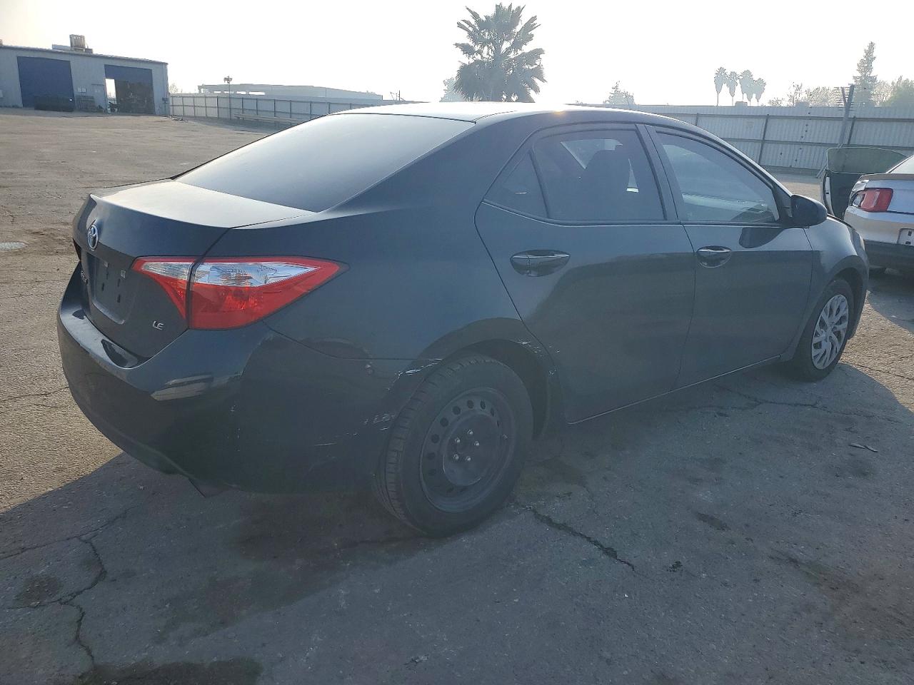 2015 TOYOTA COROLLA L photo 3