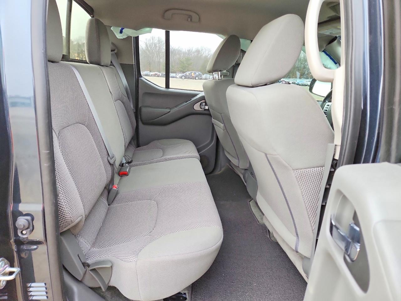 2018 NISSAN FRONTIER SV photo 10