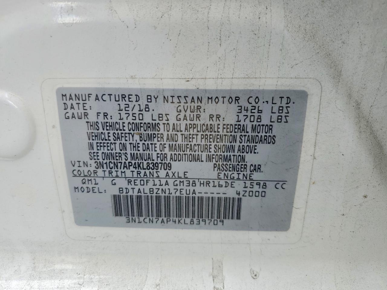 2019 NISSAN VERSA SV photo 12