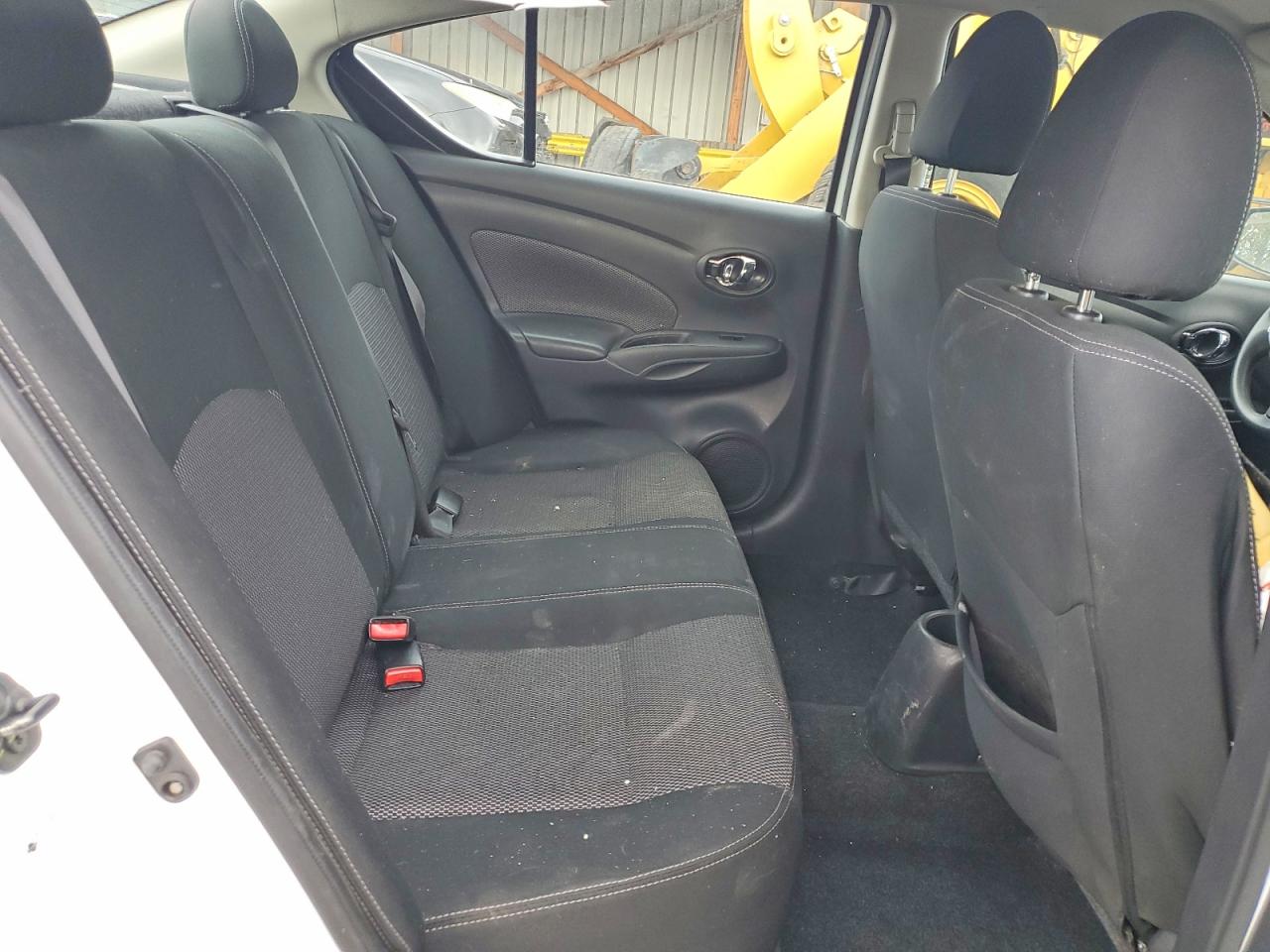 2019 NISSAN VERSA SV photo 10
