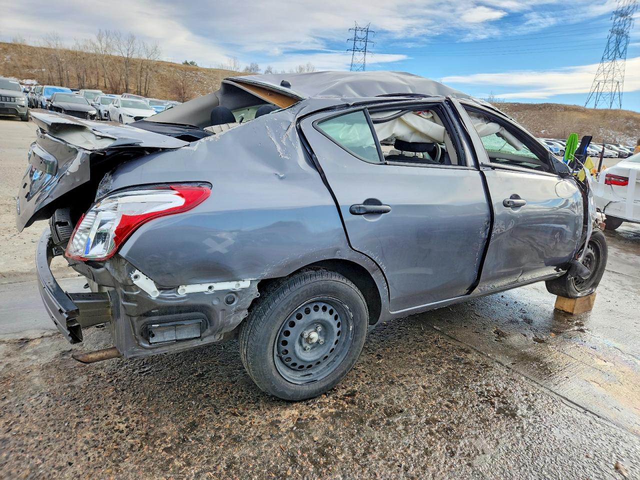 2019 NISSAN VERSA S PLUS photo 7