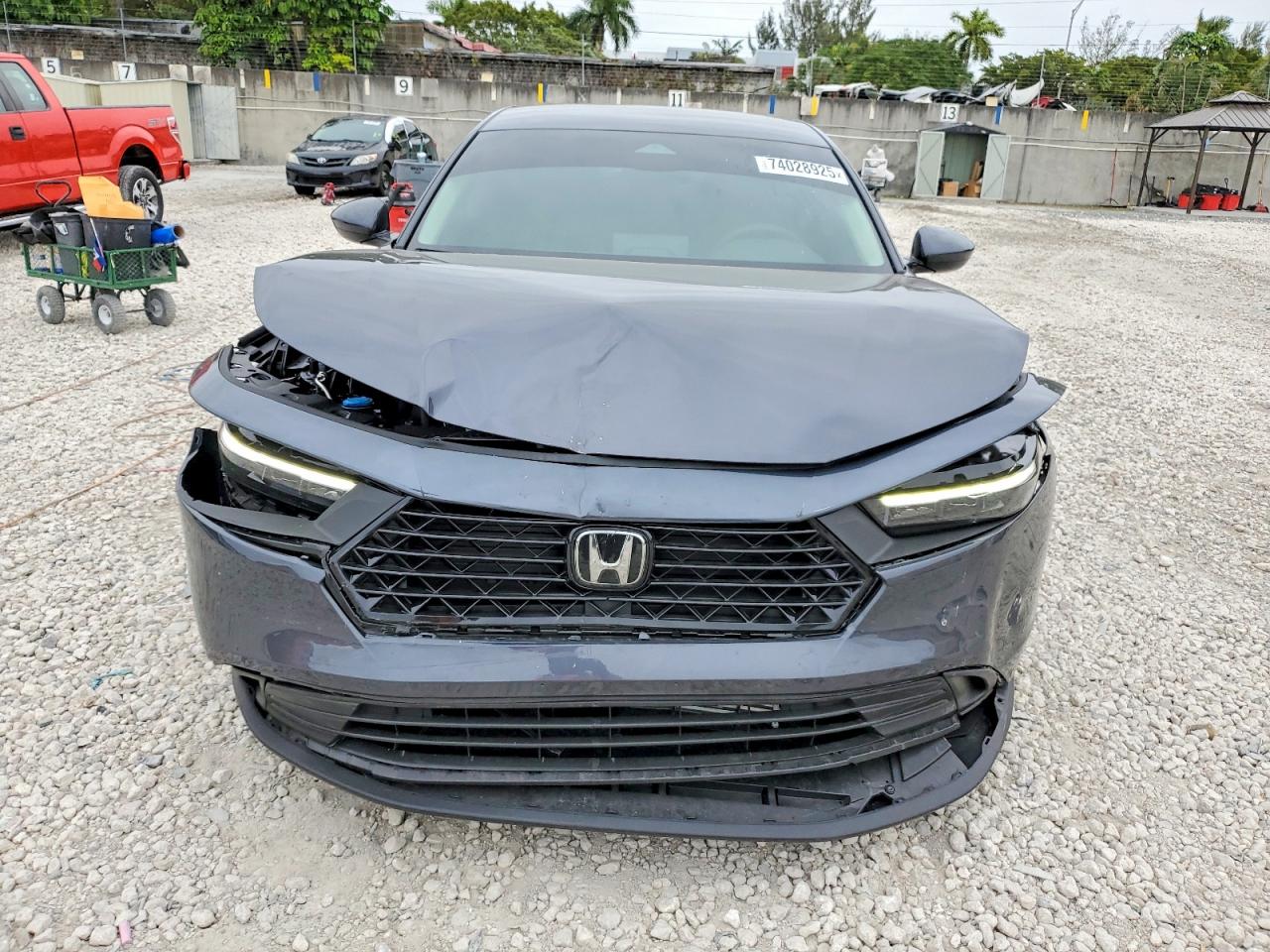2025 HONDA ACCORD LX photo 9