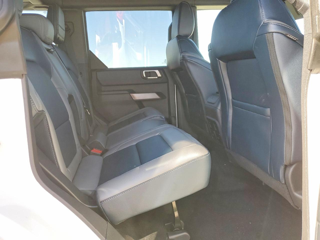 2023 FORD BRONCO BASE photo 11
