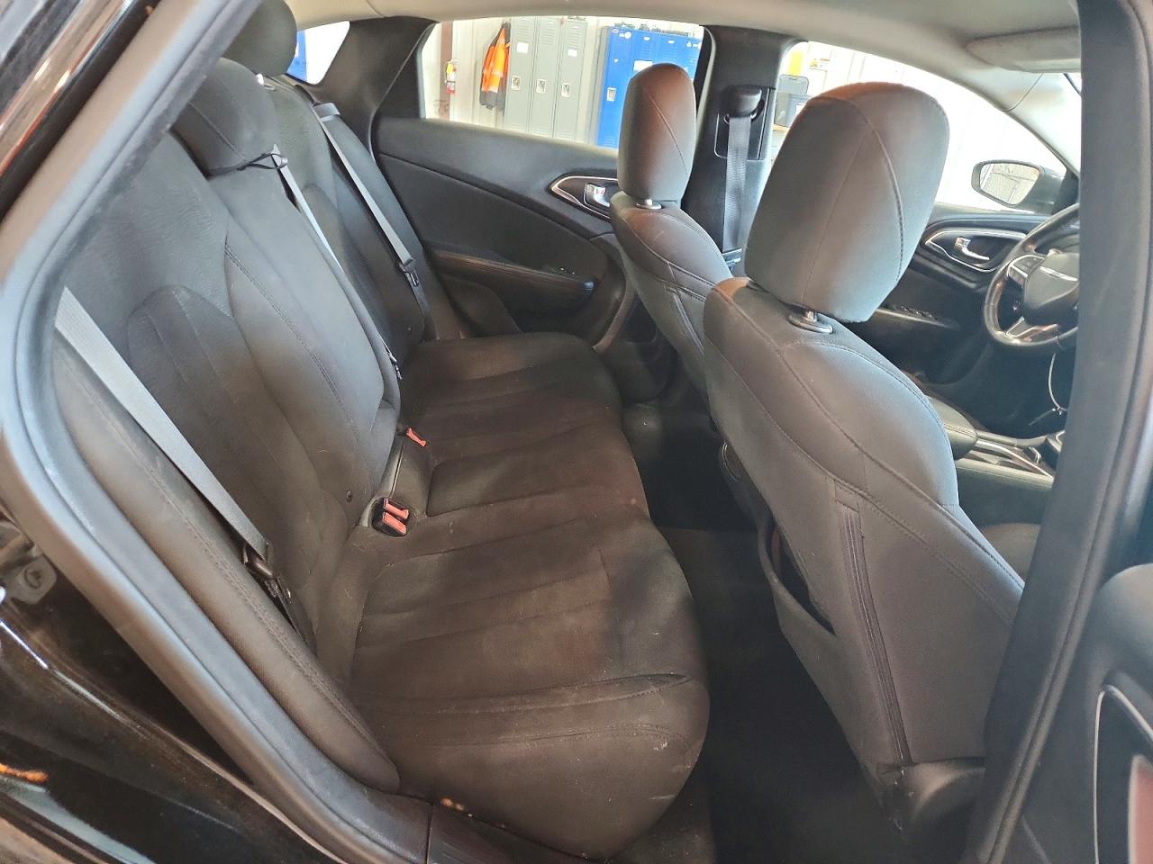 2015 CHRYSLER 200 LIMITED photo 28