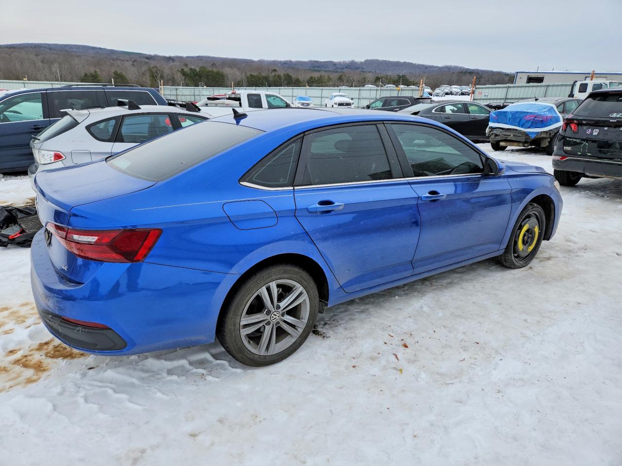2023 VOLKSWAGEN JETTA SE photo 3