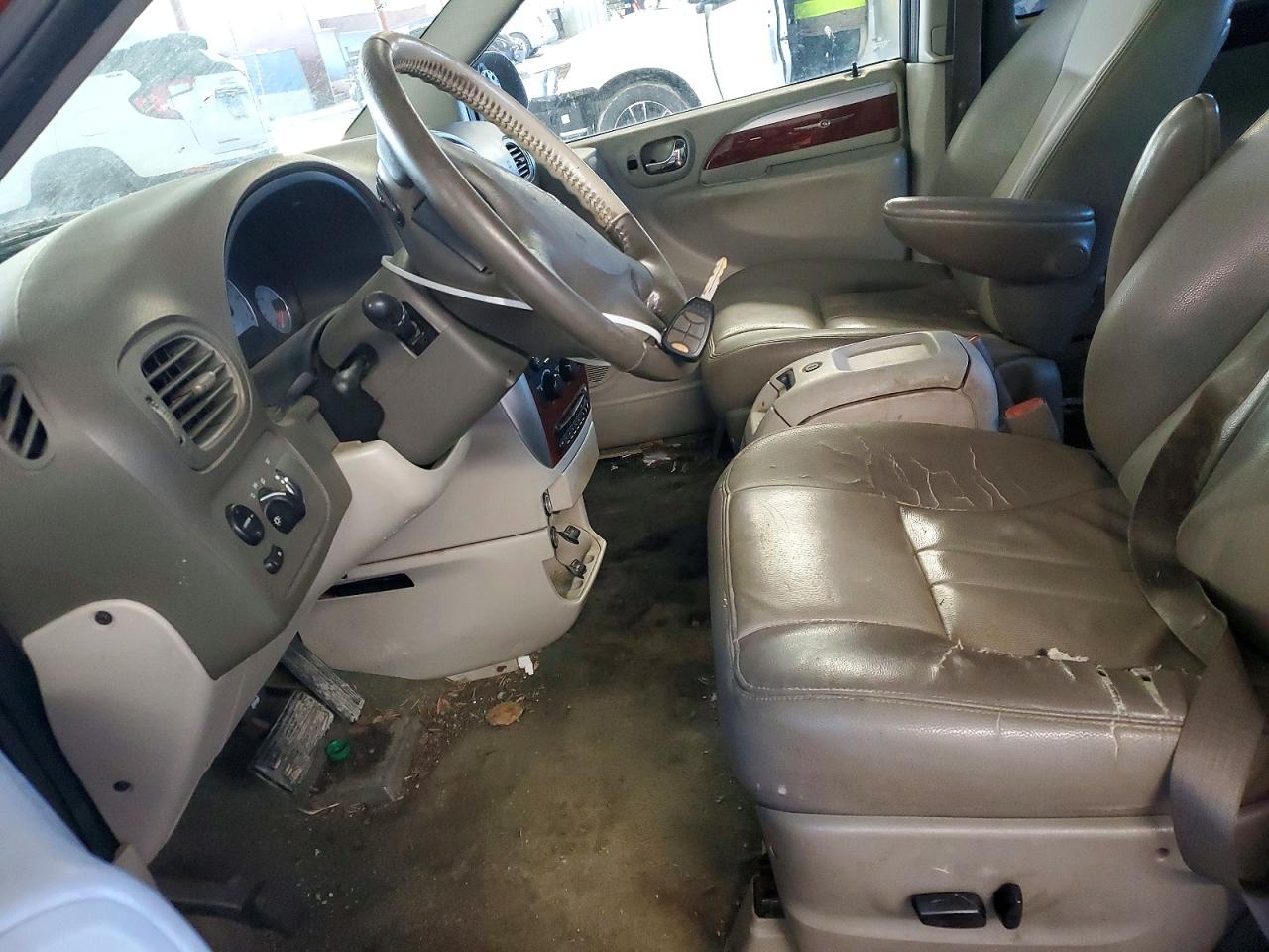 2006 CHRYSLER TOWN & COUNTRY TOURING photo 19