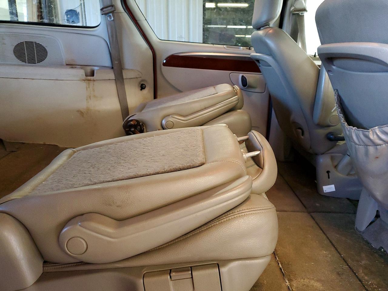 2006 CHRYSLER TOWN & COUNTRY TOURING photo 31