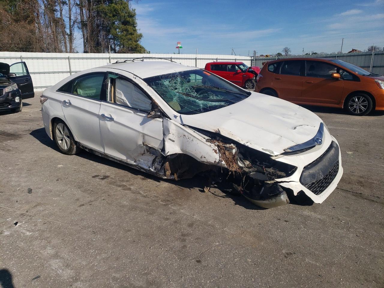 2013 HYUNDAI SONATA photo 4