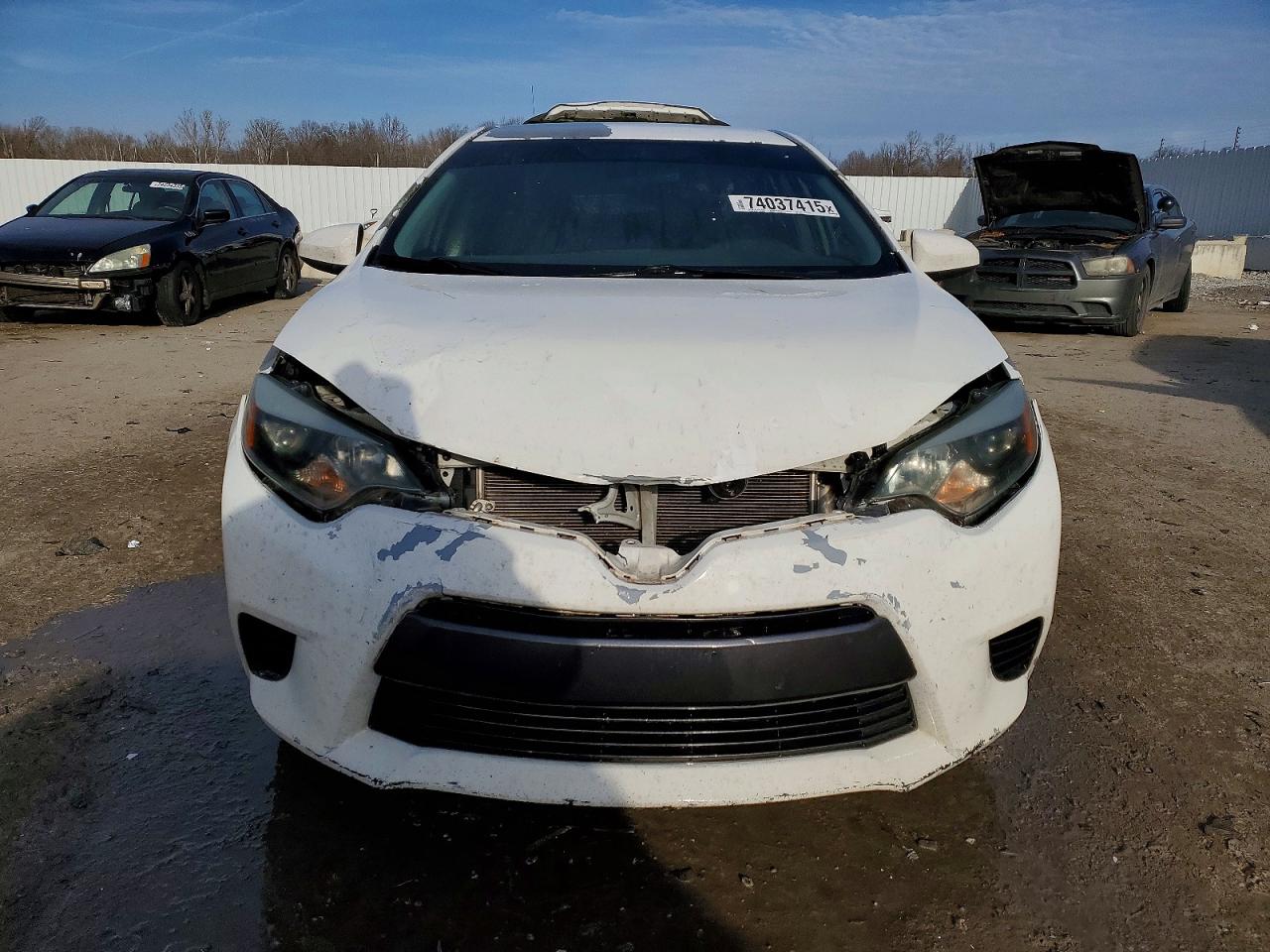 2015 TOYOTA COROLLA LE photo 5