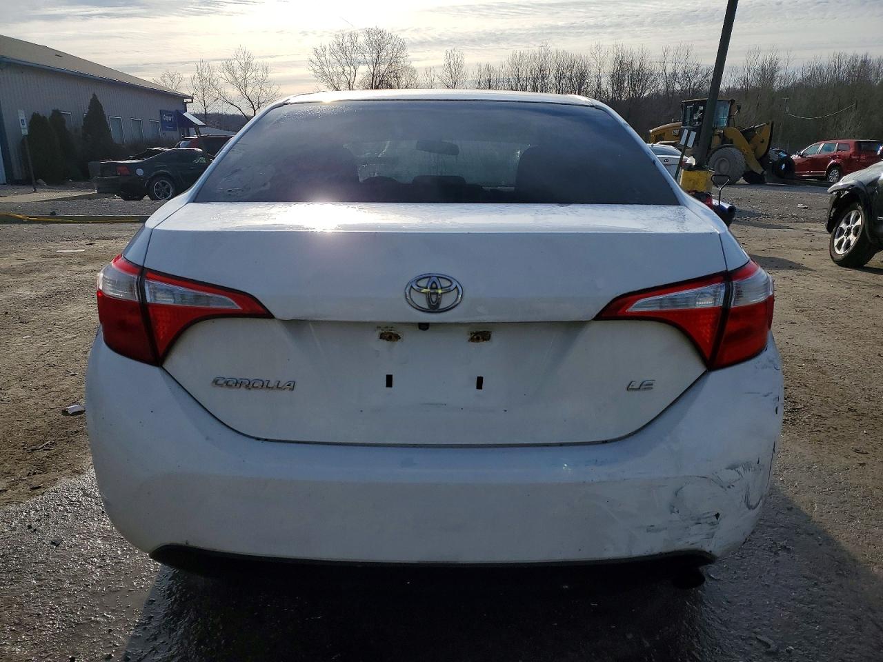 2015 TOYOTA COROLLA LE photo 6