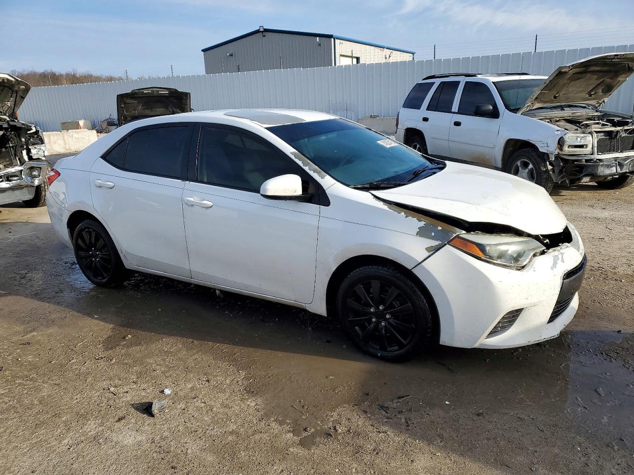2015 TOYOTA COROLLA LE photo 4