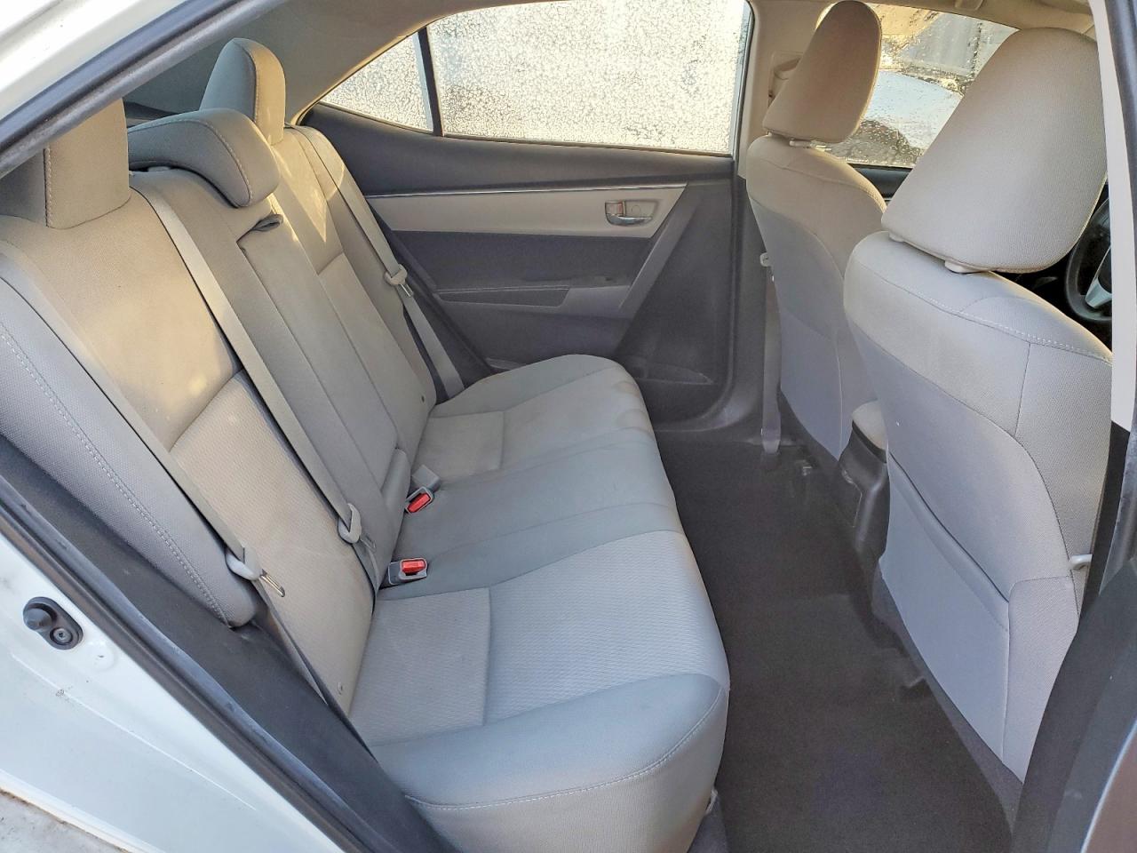 2015 TOYOTA COROLLA LE photo 10