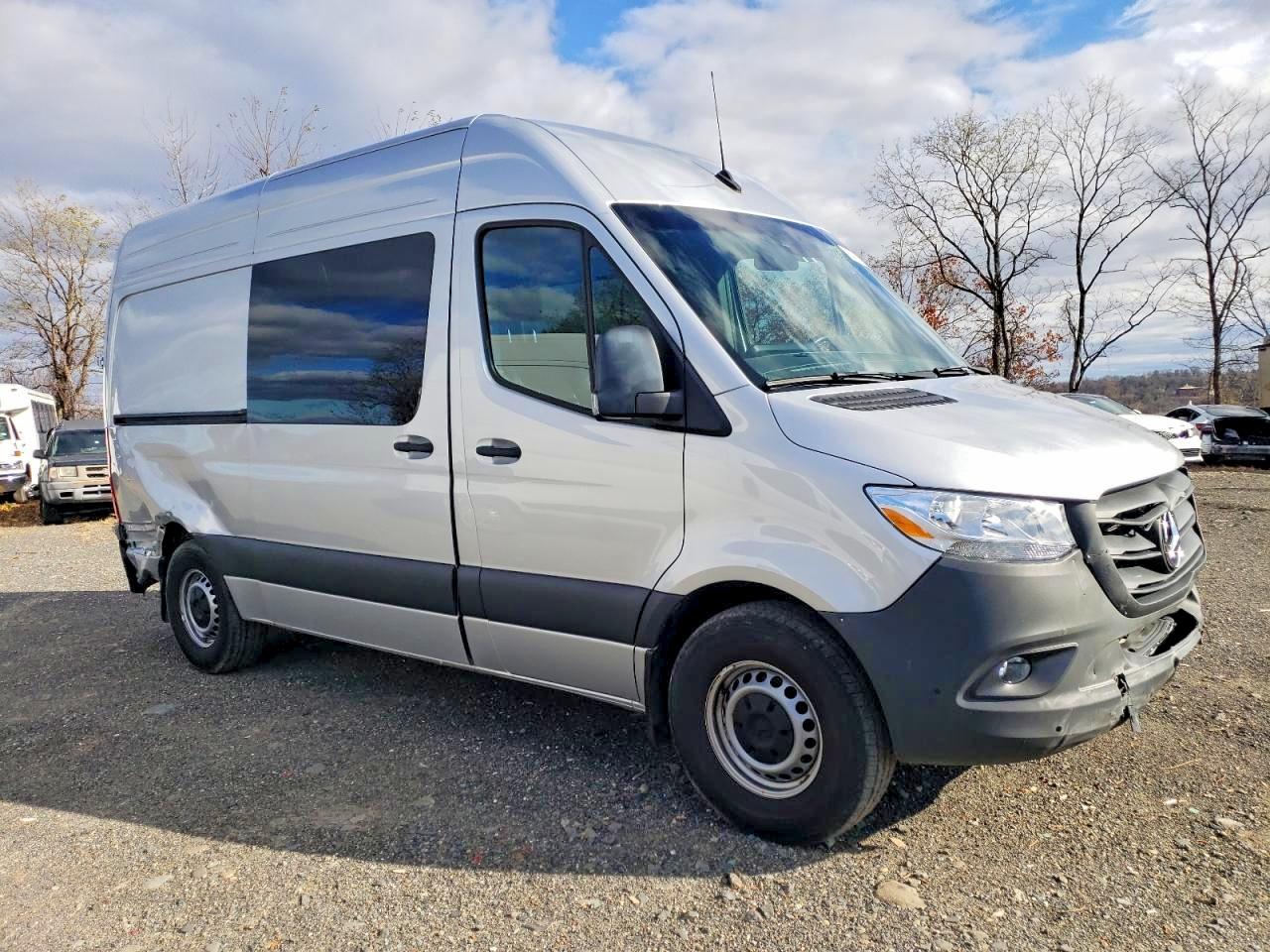 2024 MERCEDES-BENZ SPRINTER 2500 photo 7