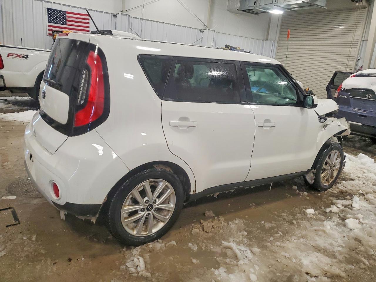 2018 KIA SOUL + photo 3