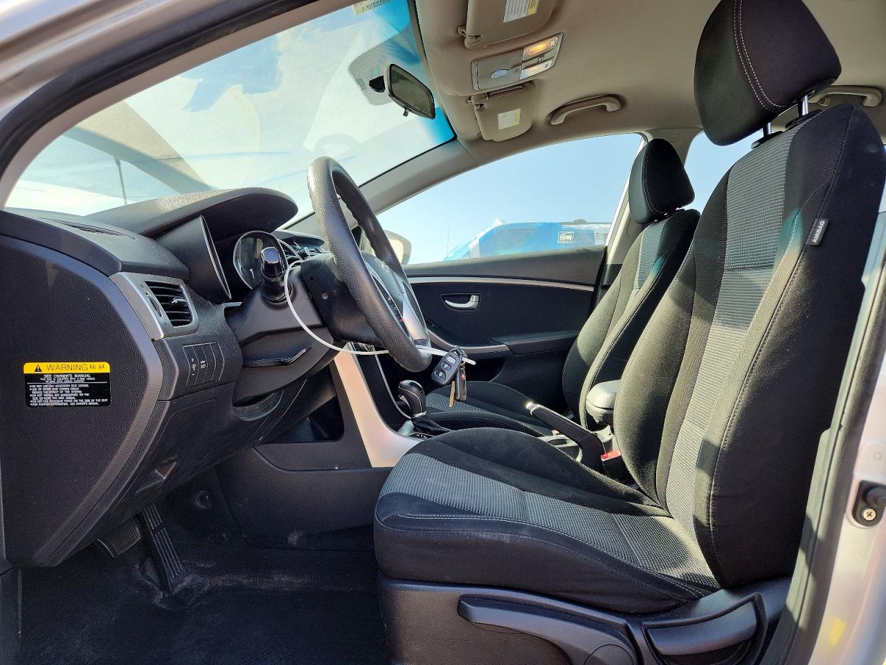2017 HYUNDAI ELANTRA GT BASE photo 13