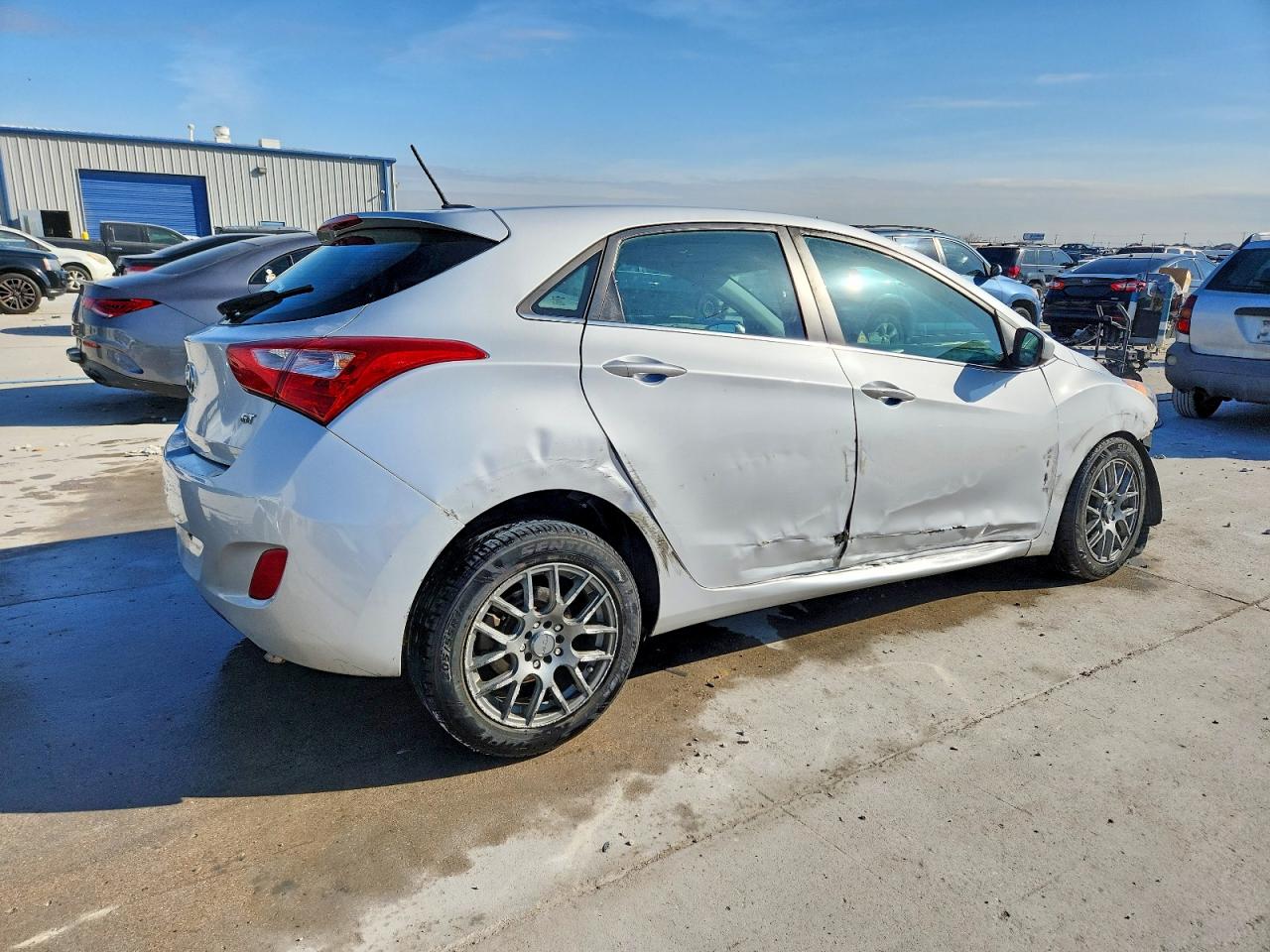 2017 HYUNDAI ELANTRA GT BASE photo 5